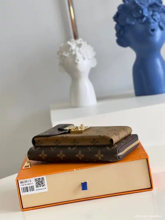 Official oldcobbler TRUNK LOUIS VERTICAL VUITTON 0604